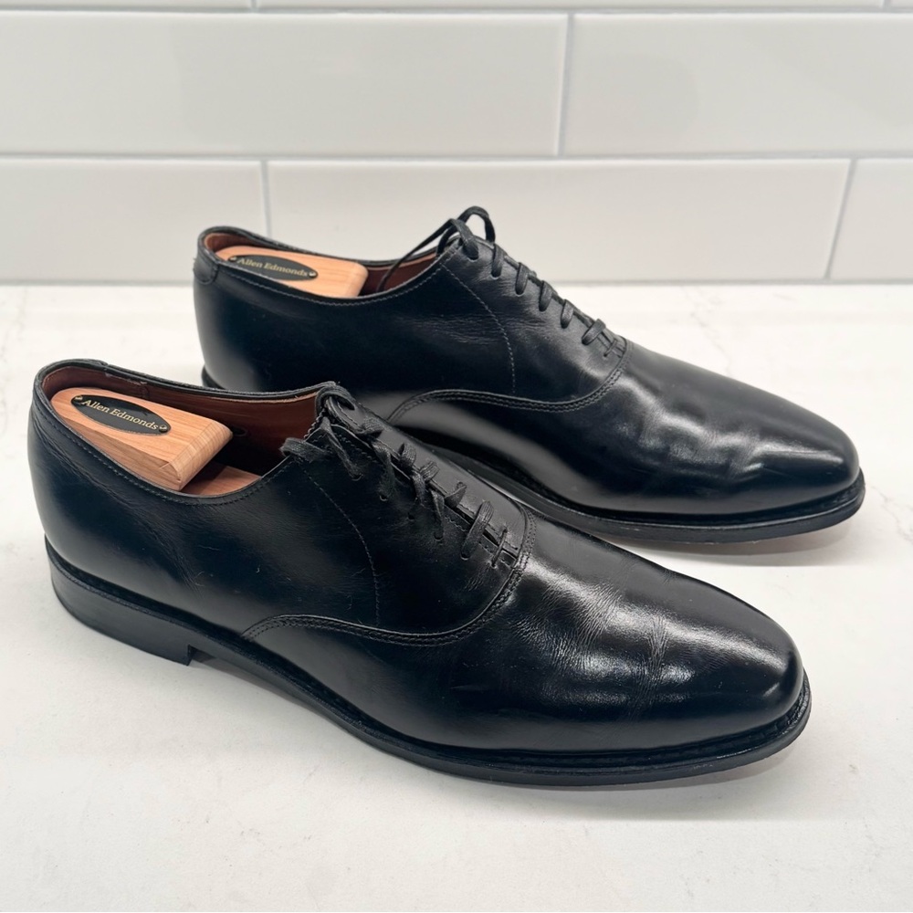 Allen Edmonds Carlyle - Classic Black Oxford Men’s Dress Shoes